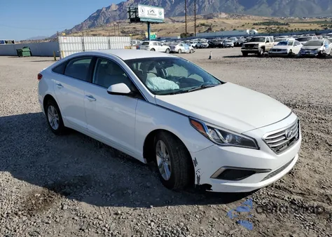 2017 Hyundai Sonata Se z USA, uszkodzony, nr VIN 5NPE24AF1HH521866